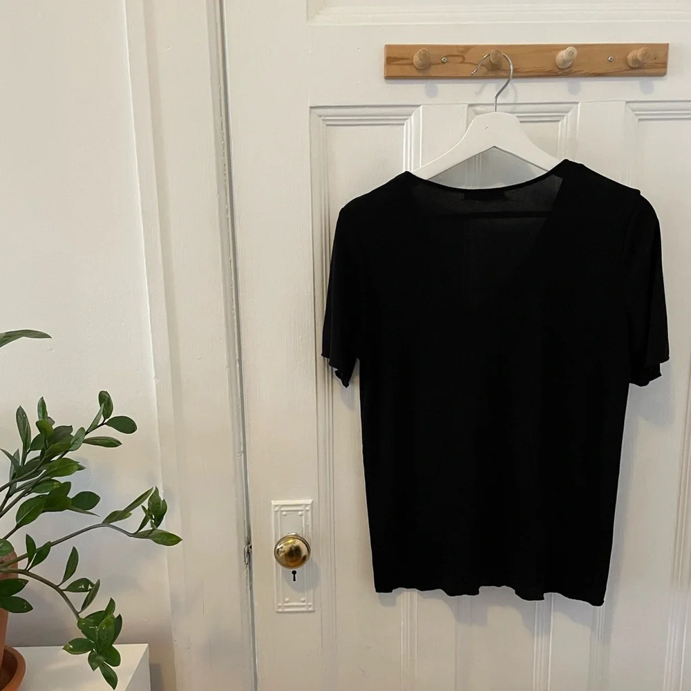 Zara Ribbed Blouse - Picture 2 of 4